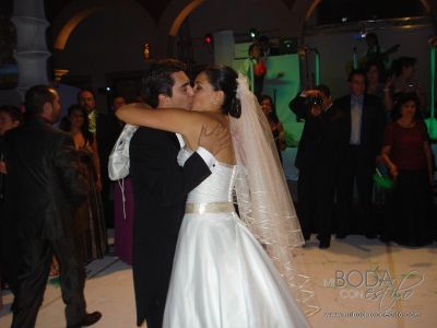 Keywords: Boda, Claustro, Leon