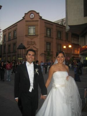 Keywords: Boda, Claustro, Leon